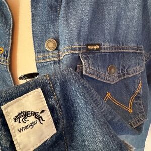 Wrangler Womens Cropped Denim Jacket